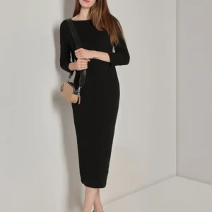 BLACK KNITTED MIDI DRESS