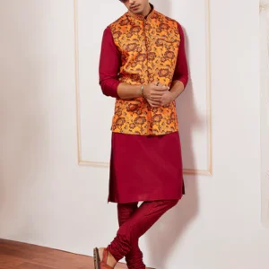 Men's Maroon Silk Blend Jacket,Kurta And Pyjama Set.